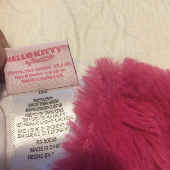12m (4/$20) 2-Pc Hello Kitty Outfit - Picture 12 of 14